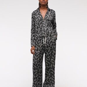 Abercrombie & Fitch Black and White Sleepwear